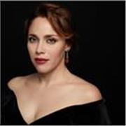 Soy profesora de canto, apasionada de la enseñanza y cantante profesional en activo.
