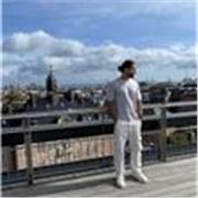 Soy alumno de 4º de la carrera de Física y busco alumnos para dar clases de matemáticas, física, química de nivel hasta 2º bach