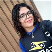 Professora de português particular de aulas online para crianças