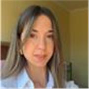 Profesora de primaria apta para todas las edades y niveles.
