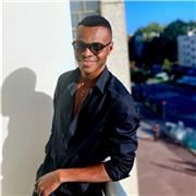 Êtes-vous dans le besoin d'un prof particulier ? Dites moi  ce que vous recherchez et je serai à votre totale disposition.