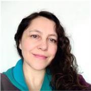 Periodista y profesora de español con excelente trato y disposición para enseñar