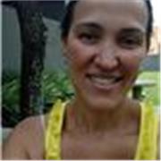 No tengo experiencia como professor pero puedo ofrecer el idioma portugues.