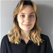 Prefosora de matemáticas u otras asignaturas de refuerzo para niños de penuria