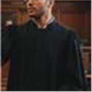 Passionnée par la langue de Molière, je souhaite transmettre le plaisir des mots et la richesse du français.