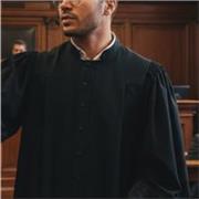 Passionnée par la langue de Molière, je souhaite transmettre le plaisir des mots et la richesse du français.