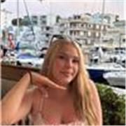 I am a passionate GCSE English Literature tutor, supporting highschool students with Macbeth, Jkyll + Hyde, and An Inspector Calls