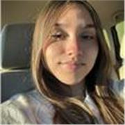 Graduada en Gestión Administrativa y estudiante de Administración y Finanzas, con alto nivel académico y aprendizaje constante.