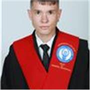 Estudiante de último año de Ingeniería Aeroespacial imparte clases de matemáticas en inglés o español