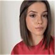 Estudiante aplicada y creativa. Clases de ESO y Bachillerato para entender, mejorar notas y estudiar sin agobios.