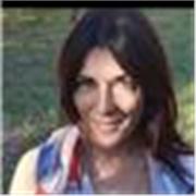 Laureata in Psicologia impartisce lezioni di psicologia a studenti universitari