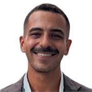 Medico titulado, Con experiencia de enseñar medicina y biología