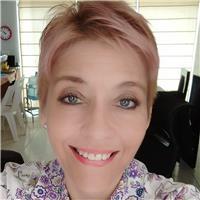 Profesora de inglés nativa con muchísima experiencia ofrece clases a adultos de todo el mundo en línea/online