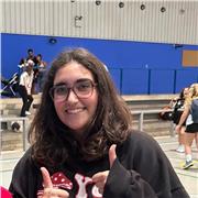 Estudiante Derecho da apoyo escolar presencial en nivel Primaria y Secundaria