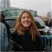 I give private lessons tailored to your needs, on the basis of casual interactions, or studious exercices.