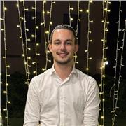 Graduat en Química amb experiència docent a secundària i en classes de repàs d’ESO i Batxillerat