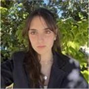 Insegnante di matematica, fisica e chimica, studentessa in ingegneria energetica