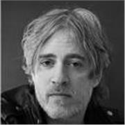 UK acting coach helping beginners and aspiring actors build confidence, improve self-tapes, and perform authentically.