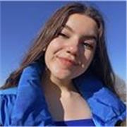 ¡Hola, soy Violeta! Profe de lengua los fines de semana que estudia Filología Hispánica en la UAM