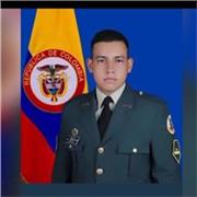 Profesor militar en entrenamiento militar y defensa personal basado en el taekwondo