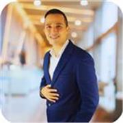 Instructor Inteligencia Artifical para todos, cuyo lema es Tecnología, Datos y Visión que Transforman