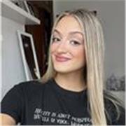 Profesora y educadora de diferentes deportes y materias para todas las edades y grados.
