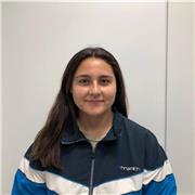 Profesora titulada en desarrollo de aplicaciones web con más de 3 años de experiencia.