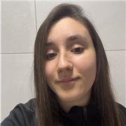 Canguro niños pequeños y profesora de repaso de primaria