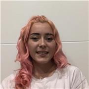 Estudiante de Bellas Artes ofrece clases particulares en el ámbito de las artes y las letras