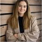 Profesora titulada en Química con certificado en Docencia para la Formación Profesional para el Empleo y experiencia en el sector 