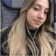 Studentessa universitaria per ripetizioni di inglese