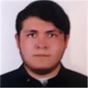 Joven estudiante, nativo de lengua española (latina) dispuesto a ayudar a jóvenes y adultos con el aprendizaje de este idioma