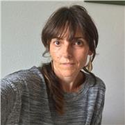 Soy una persona apasionada por compartir conocimiento y ayudar a otros a desarrollar su potencial