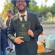 Dottore magistrale in relazioni internazionali impartisce lezioni di storia e storia delle relazioni internazionali