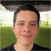 Profesor de Inteligencia Artificial Generativa imparte clases para personas de todas las edades