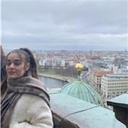 Spanish teacher for foreigners, offering personalised lessons for all ages and levels, based in Madrid. Classes can also be online