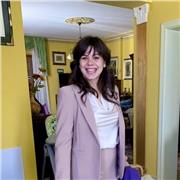 Madrelingua italiana,impartisco lezioni di italiano .
Sono una studentessa al terzo anno all’Università di antropologia,religioni,civiltà orientali a Bologna