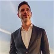 Docente di Economia aziendale con esperienza in Sales Management impartisce lezioni di Economia e consulenza strategica per PMI