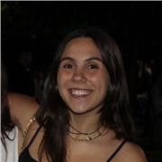 ragazza universitaria offre ripetizioni per elementari, medie e superiori