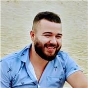 Etudiant en Master 1 Économie du développement, je propose chaque année des cours ou aides aux devoirs à des collégiens/lycéens