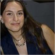 Ciao! Sono Melania, ho 21 anni e sono madrelingua italiana. Mi piacerebbe aiutarti a migliorare l’italiano con lezioni su misura