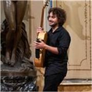 Insegnante chitarra classica, laureato cum laude in conservatorio e in musicologia, offro lezioni private di strumento o discipline musicali