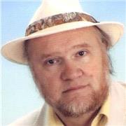 Erfahrener Sprachlehrer mit mehrjähriger Praxis als Sekundarschullehrer unterrichtet Deutsch, Englisch, Französisch