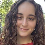 Profesora particular titulada y especializada en física, matemáticas y diseño audiovisual, que imparte clases en Terrassa y online