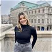 Maestra de Primaria, lista para reforzar contenidos de esta etapa, asesorar y guiar en el aprendizaje de los alumnos.