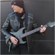 Doy clases de guitarra particular. Armonía, solfeo, acordes, canciones etc.... Profesor con 25 anos de experiencia