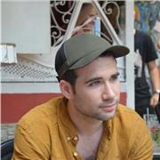 Profesor de asignaturas técnicas imparte clases a alumnos de ESO y Bachillerato