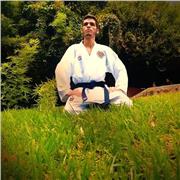 Licenciado en Psicología, 2do Dan en Karate-Do estilo Shotokan