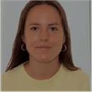 Profesora titulada en primaria con formación en psicopedagogía 