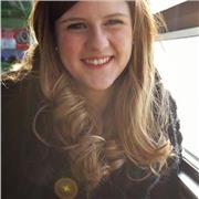 Docente di liceo, laureata magistrale in Lingue, Letterature e Culture d'Europa e d'America con votazione 110 e Lode / 110, propon